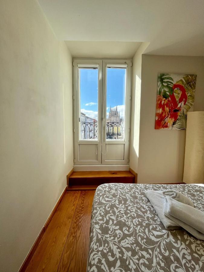 Atuaire Home Preciosa Vivienda Vistas A La Catedral Parking Incluido Burgos Exterior photo